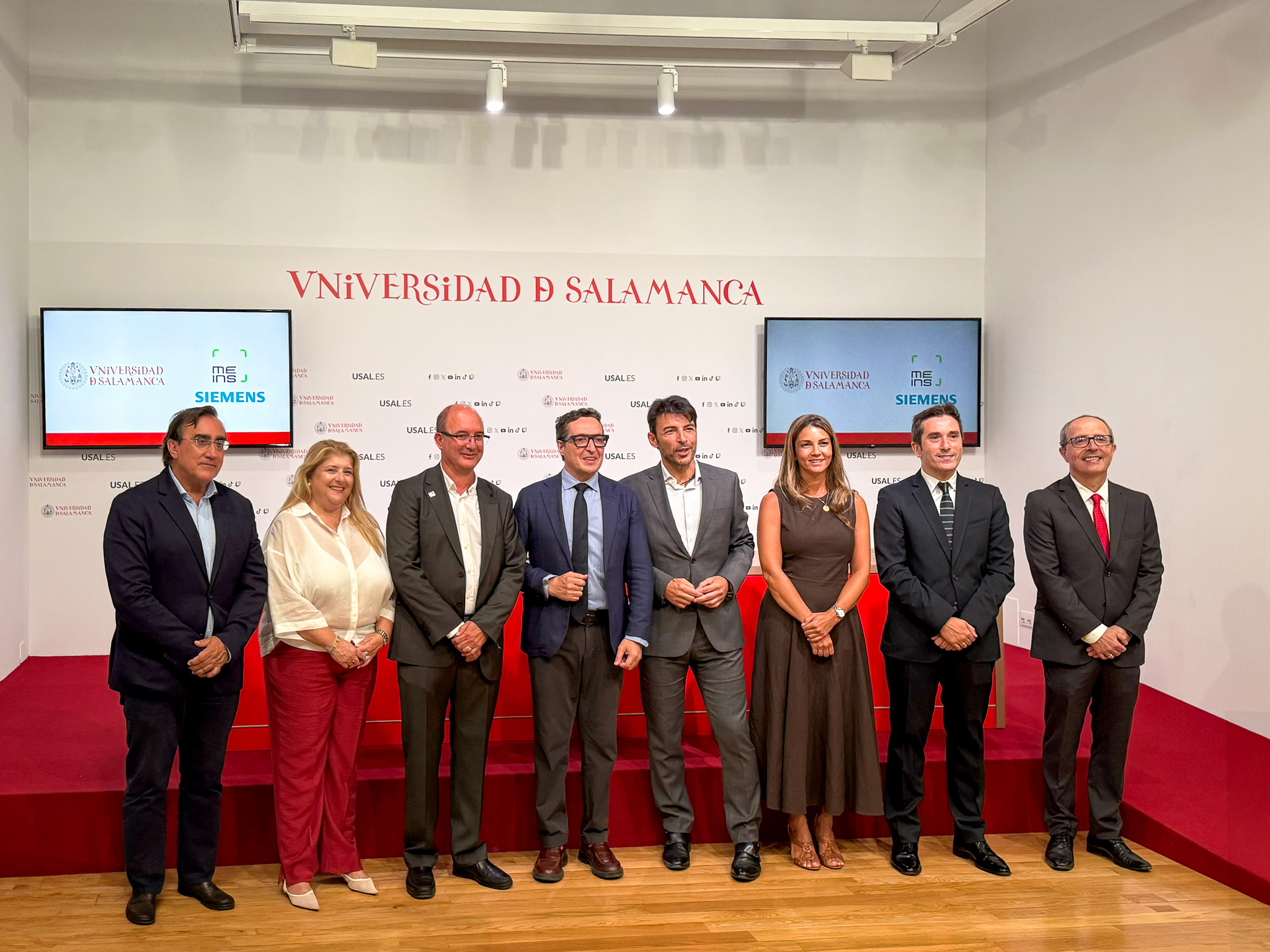 Signing of the Siemens-MEINS Chair agreement at the University of Salamanca